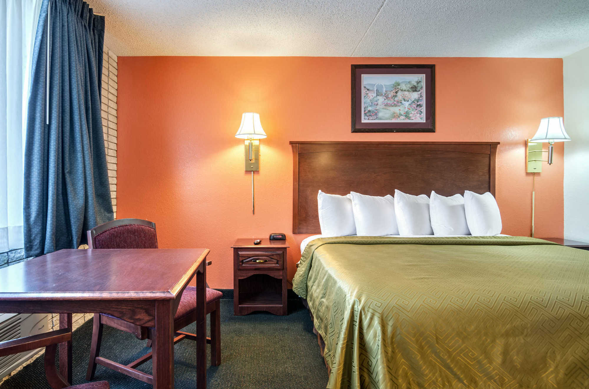 Americas Best Value Inn Salina Habitación foto
